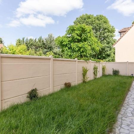 Maison Elegante Et Spacieuse Écouen Extérieur photo