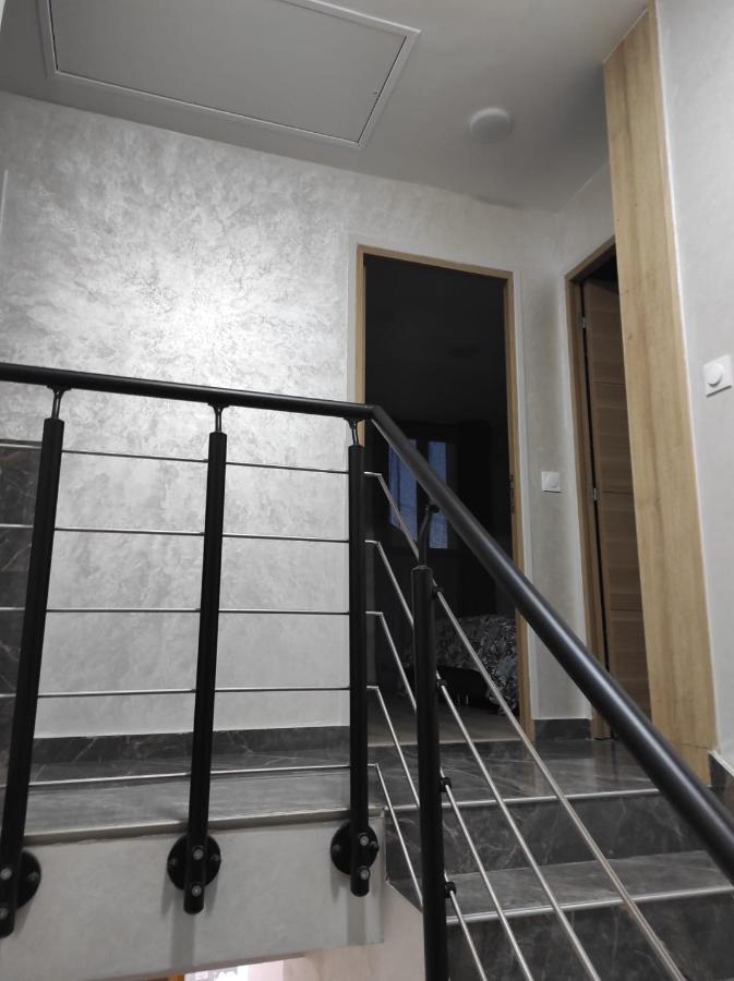 Maison Elegante Et Spacieuse Écouen Extérieur photo